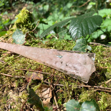 Charger l'image dans la galerie, A stunning handcrafted Star magic wand made with shimmering rose quartz chips, showcasing a blend of pink hues. The wand has a gracefully tapered shaft that sparkles in light, showcasing its intricate craftsmanship. Perfect for fantasy collectors, this wand embodies elegance and enchantment, making it a prized addition to any magical assortment.